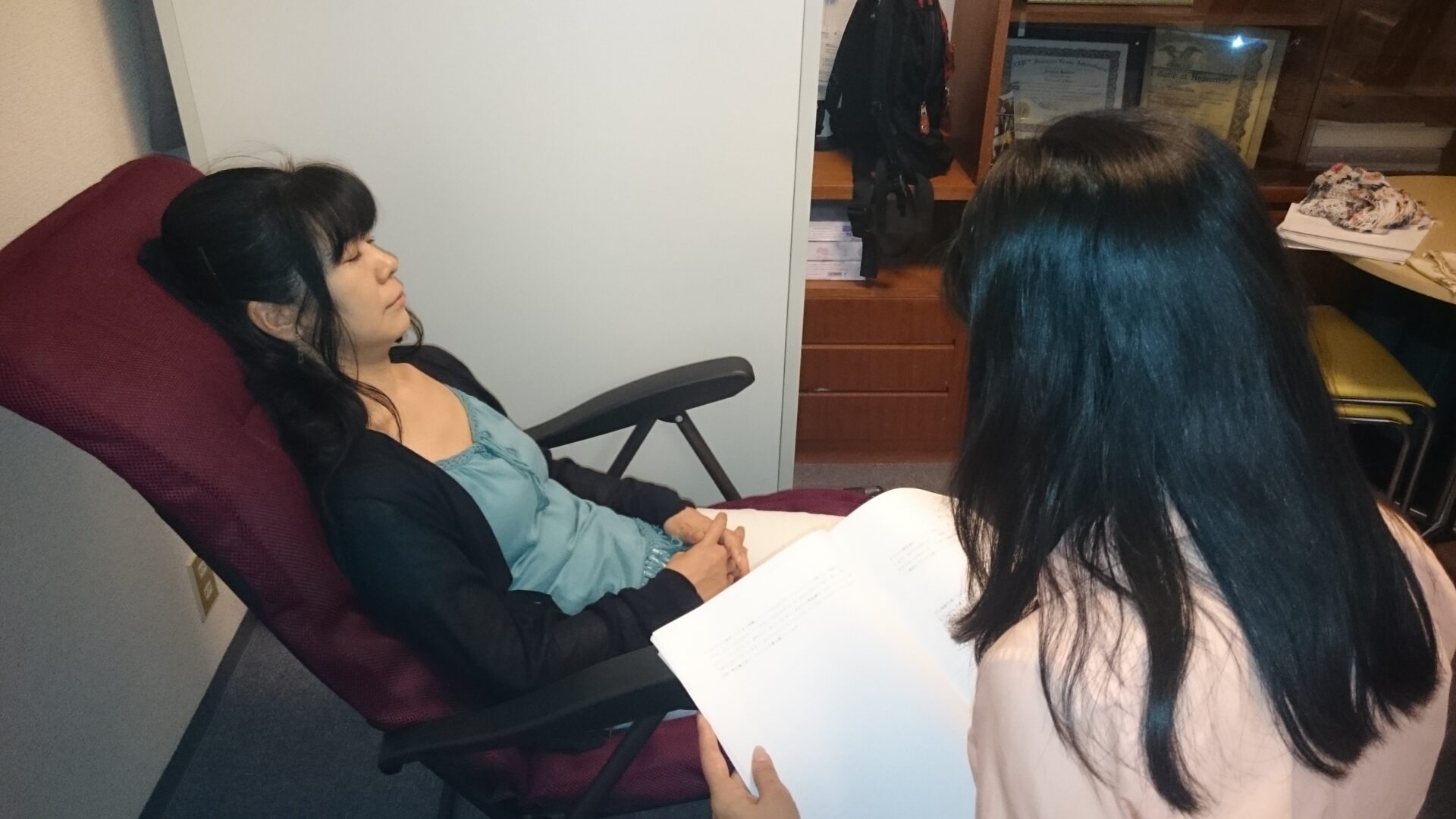 東京で安い催眠療法を受けるには | 青山カウンセリングルームは5つの